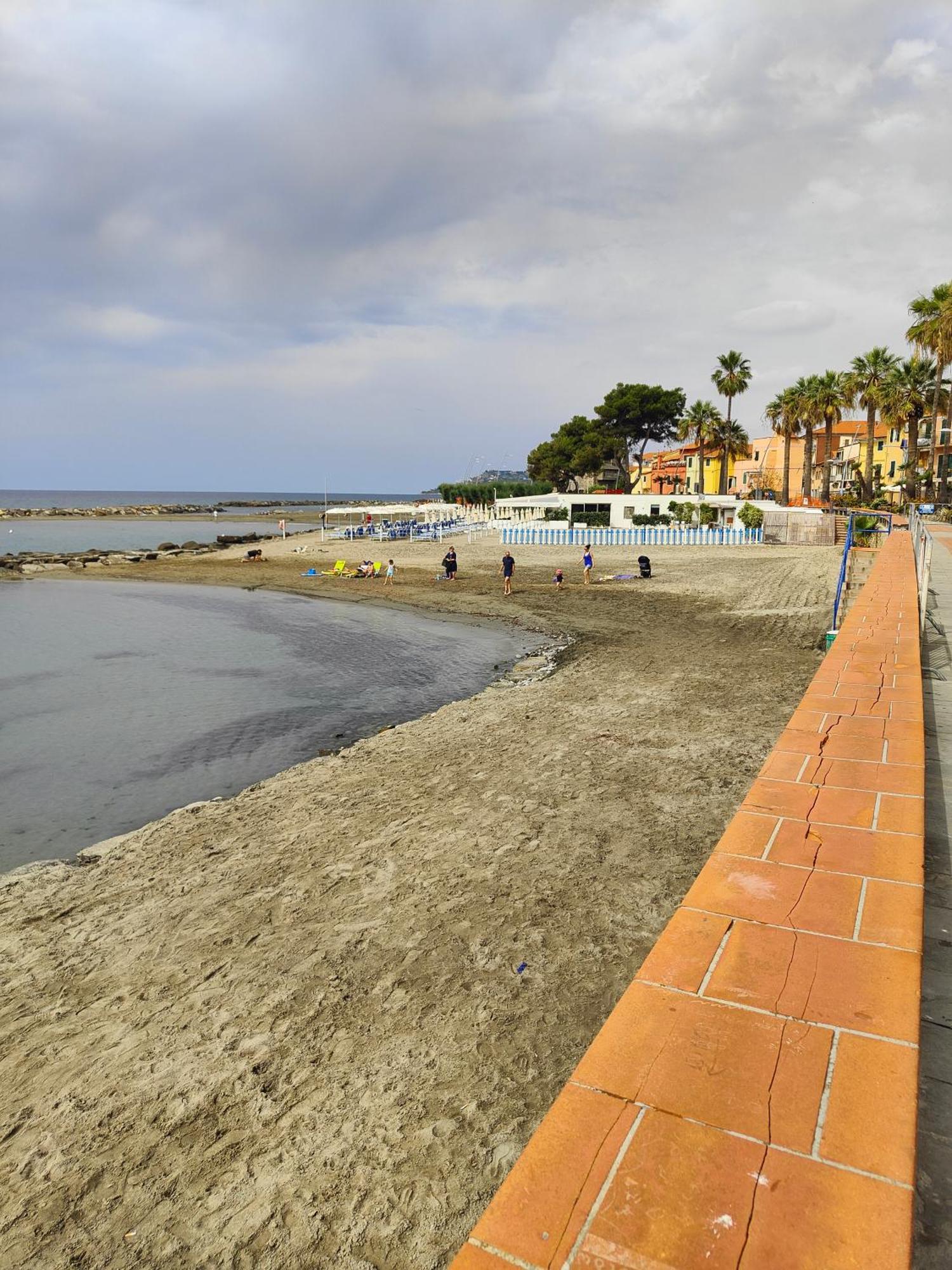 Piano Terra Centrale Vicino Al Mare リーヴァ・リーグレ エクステリア 写真